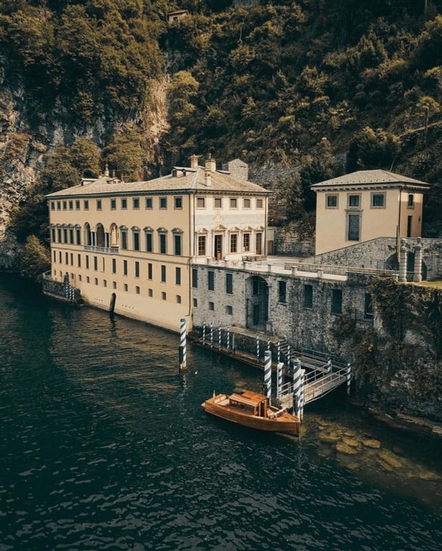 Villa Pliniana wedding venue in Como, Italy